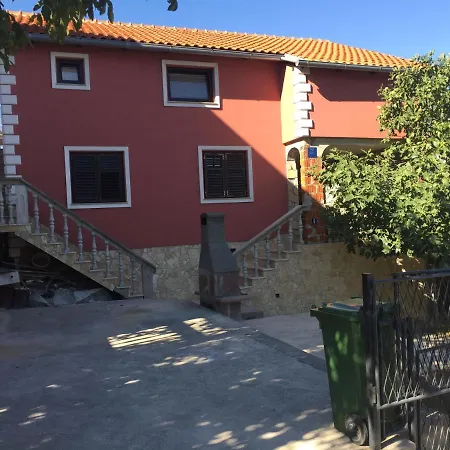 Guest house Ela A1 *